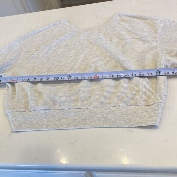 Varley Waffle Knit light grey pull over crew Sweat Shirt Size XL - Picture 7 of 10